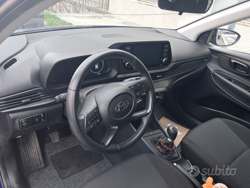 Usata Hyundai i20 75 CV (55 kW) 2023 Blu Berlina
