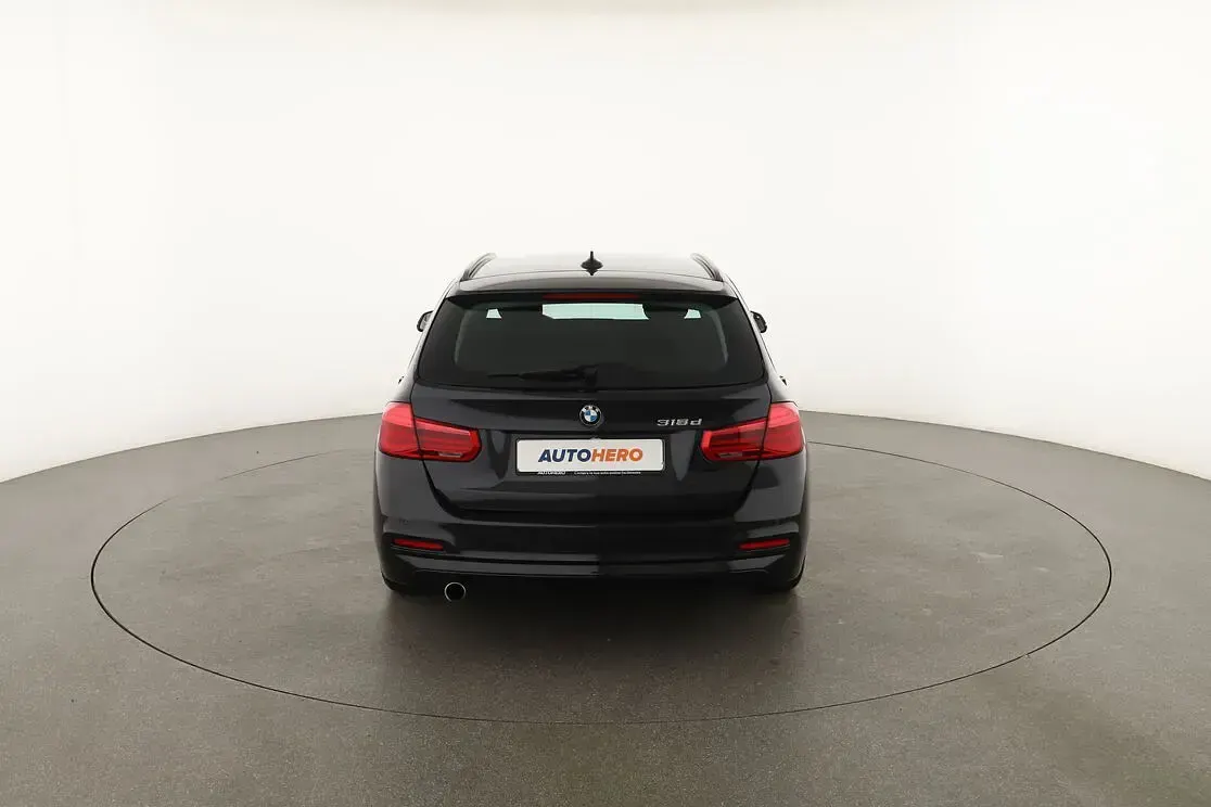 Usata BMW 318 Advantage 150 CV (110 kW) 2018 Nero Station wagon