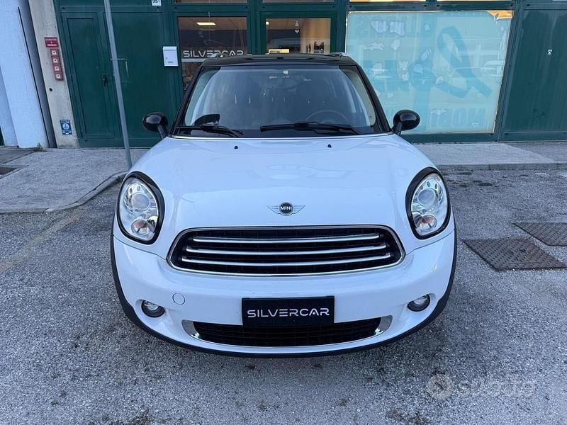 Bianco Usata 2012 Mini Cooper D Countryman SUV | 3500 € (Super prezzo) - Immagine 1/4