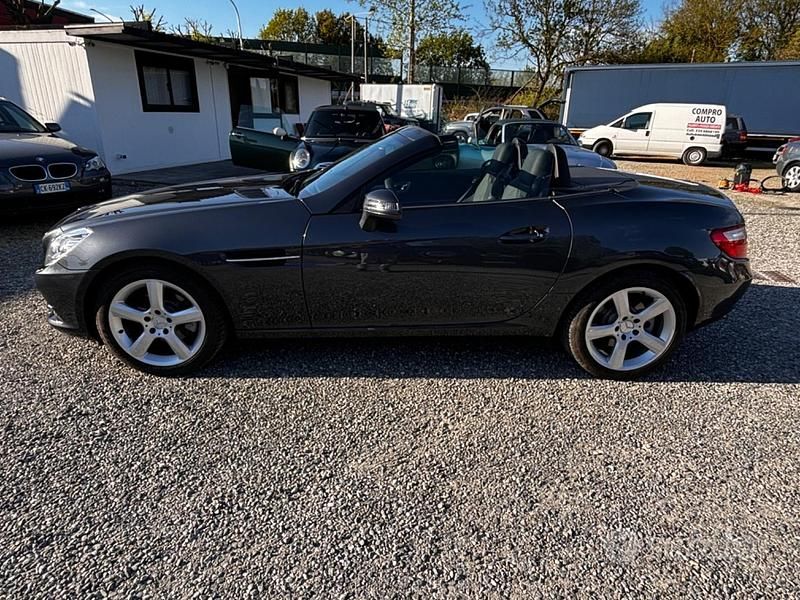 Usata Mercedes SLK200 183 CV (134 kW) 2012 Grigio Cabrio