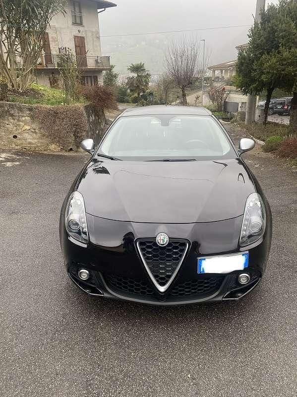 Usata Alfa Romeo Giulietta Super 120 CV (88 kW) 2017 Utilitaria