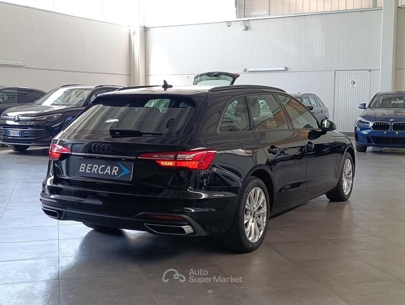 Usado Audi A4 Advanced Plus 204 CV (150 kW) 2022 Negro Familiar