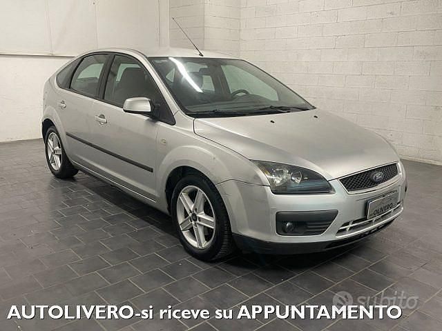 Usata Ford Focus 90 CV (66 kW) 2006 Grigio Berlina