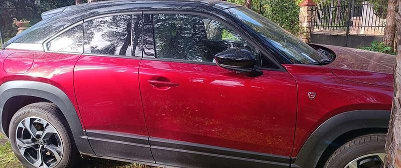 Usata Mazda MX30 Makoto 53 kW (73 CV) 2024 Rosso SUV
