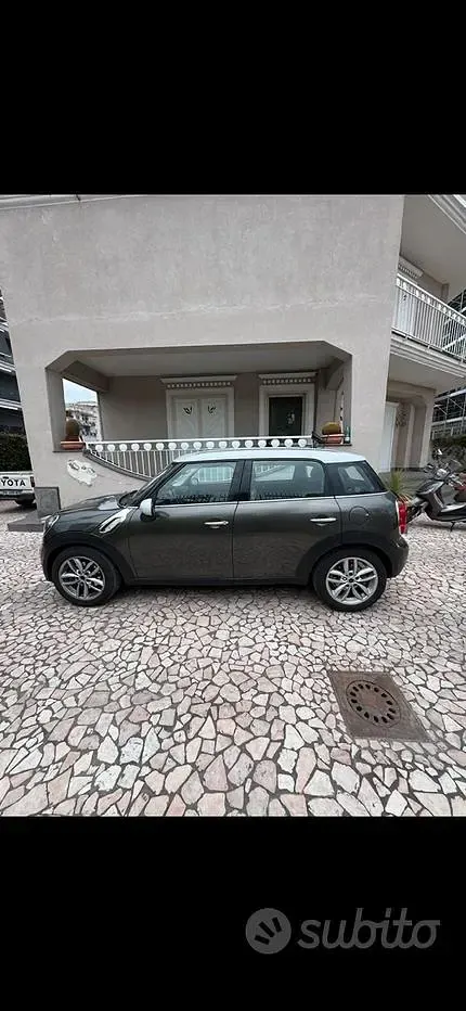 Usata Mini Countryman 111 CV (81 kW) 2010 Grigio SUV