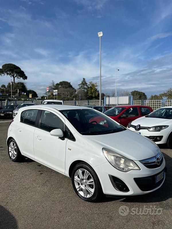 Usado Opel Corsa 85 CV (62 kW) 2013 Blanco Utilitario