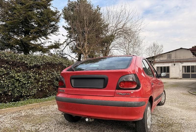 Usata Renault Mégane 1996 Rosso Berlina