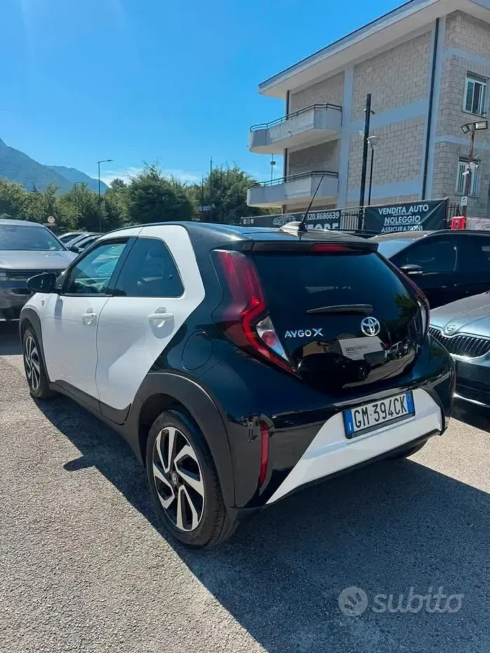 Usata Toyota Aygo X Trend 72 CV (52 kW) 2023 Bianco SUV