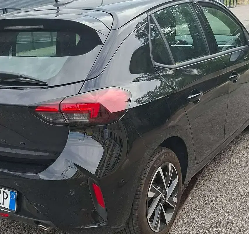 Usata Opel Corsa S 101 CV (74 kW) 2024 Nero Utilitaria