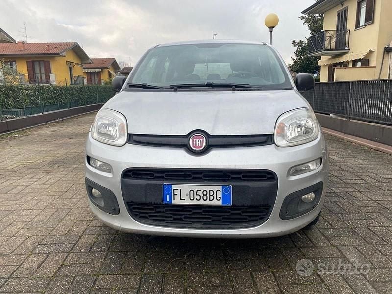 Usata Fiat Panda Lounge 69 CV (50 kW) 2017 Grigio Utilitaria