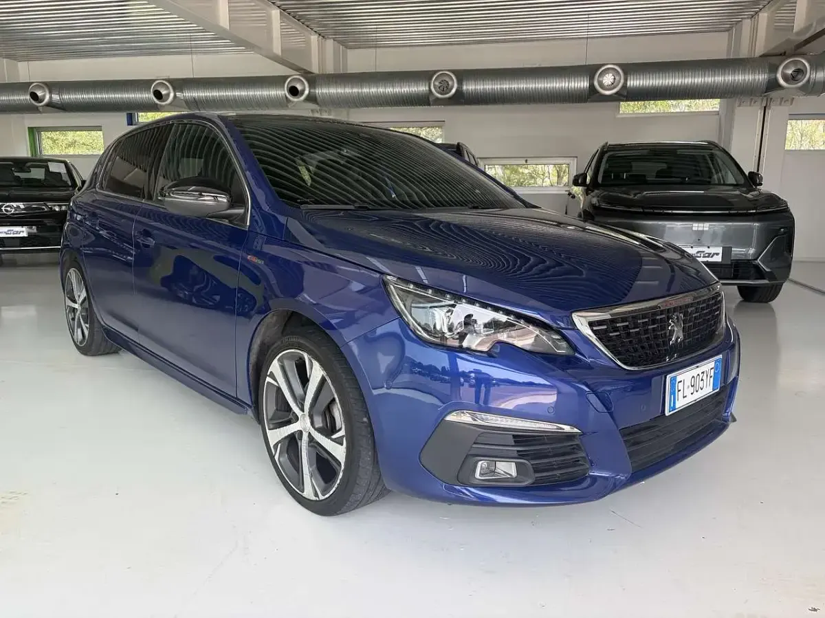 Usata Peugeot 308 GT-line 131 CV (96 kW) 2017 Blu magnetico Berlina