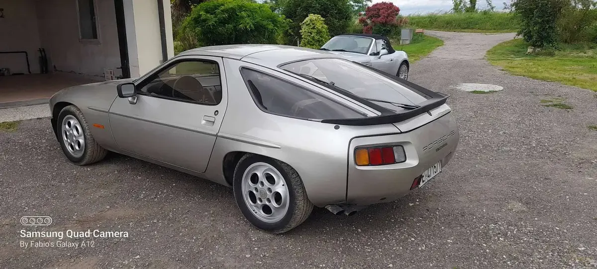 Usata Porsche 928 300 CV (220 kW) 1980 Grigio Coupé