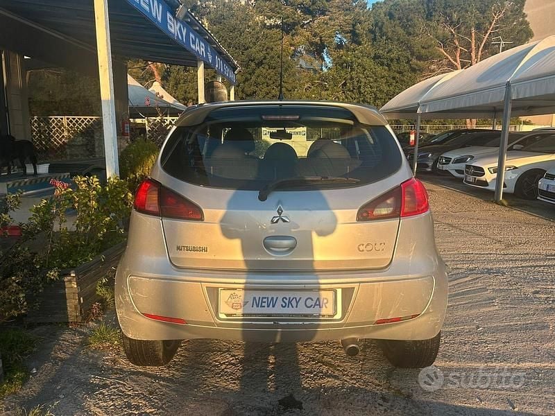 Usata Mitsubishi Colt 95 CV (69 kW) 2008 Grigio Berlina
