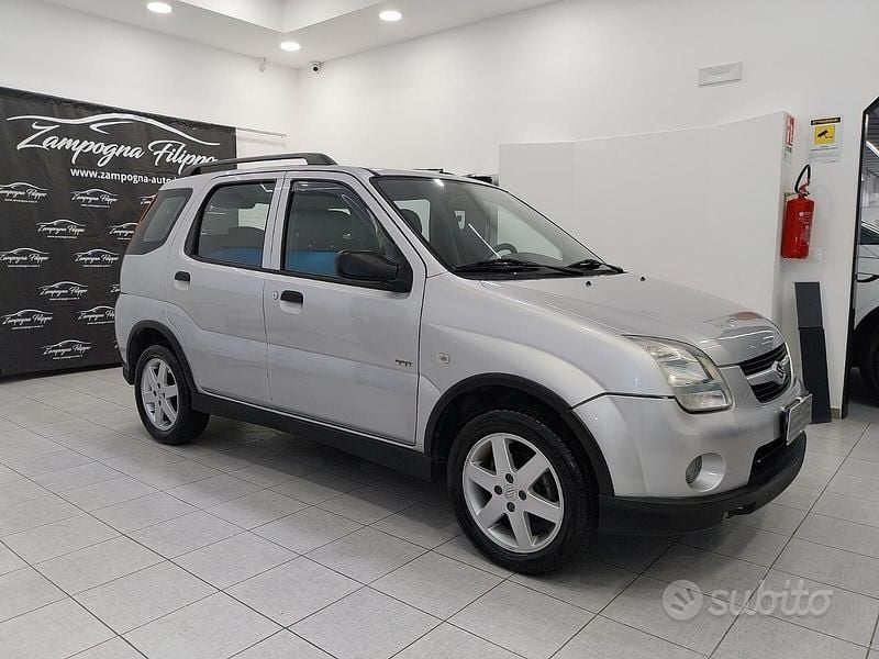 Usata Suzuki Ignis 94 CV (69 kW) 2005 Grigio Utilitaria