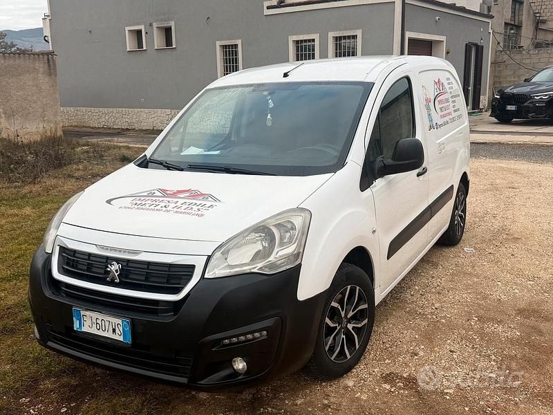 Usata Peugeot Partner 100 CV (73 kW) 2017 Monovolume
