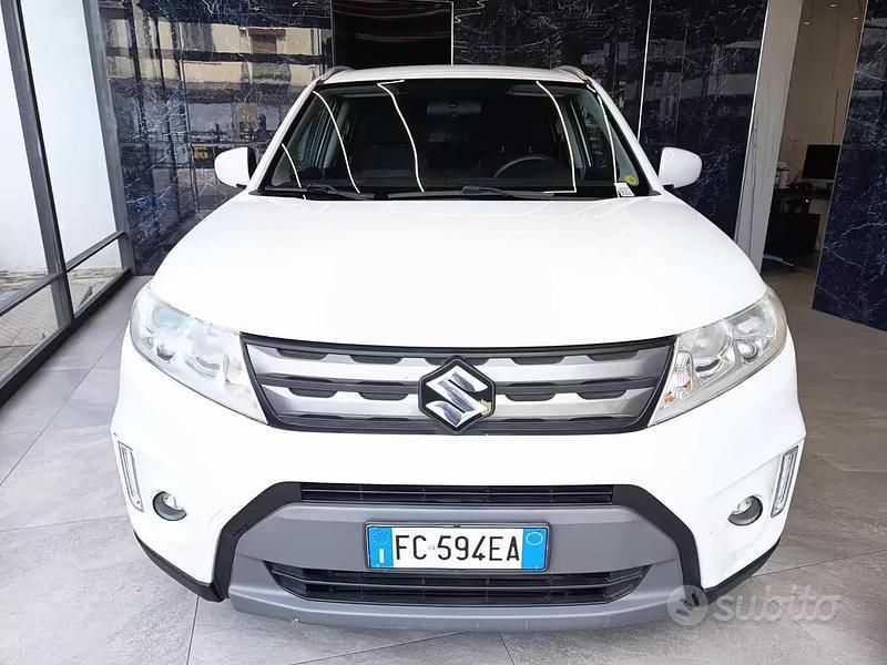 Usata Suzuki Vitara Cool 120 CV (88 kW) 2016 Bianco SUV