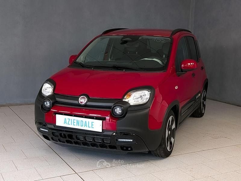 Usata Fiat Panda Cross Cross 94 CV (69 kW) 2024 Rosso Utilitaria