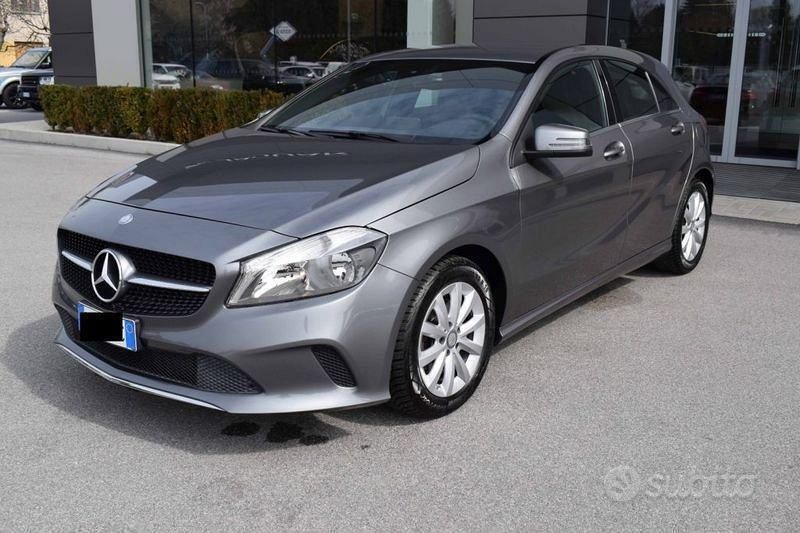 Usata Mercedes A160 102 CV (75 kW) 2016 Grigio Berlina
