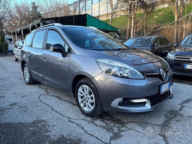 Usata Renault Scénic III LIMITED 110 CV (80 kW) 2015 Grigio Monovolume