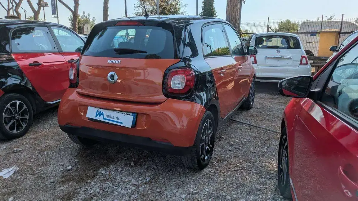 Usata Smart ForFour 71 CV (52 kW) 2015 Arancione Utilitaria