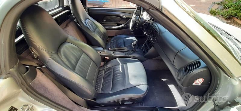 Gebraucht Porsche Boxster 260 PS (191 kW) 2001 Grau Cabrio