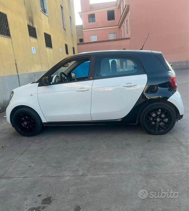 Usata Smart ForFour 2015 Bianco Utilitaria