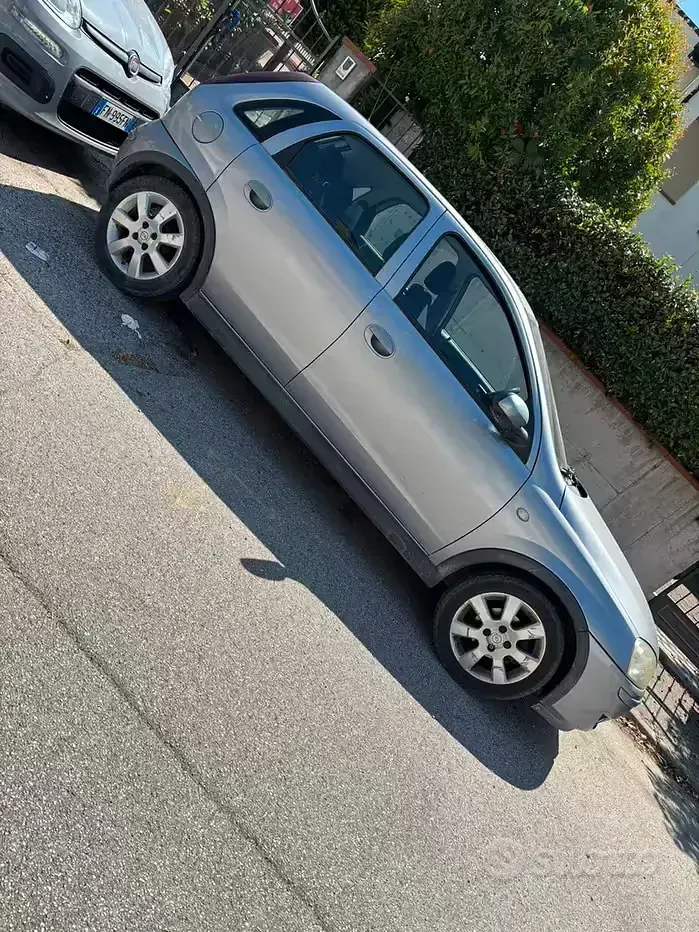 Usata Opel Corsa 80 CV (58 kW) 2006 Grigio Utilitaria