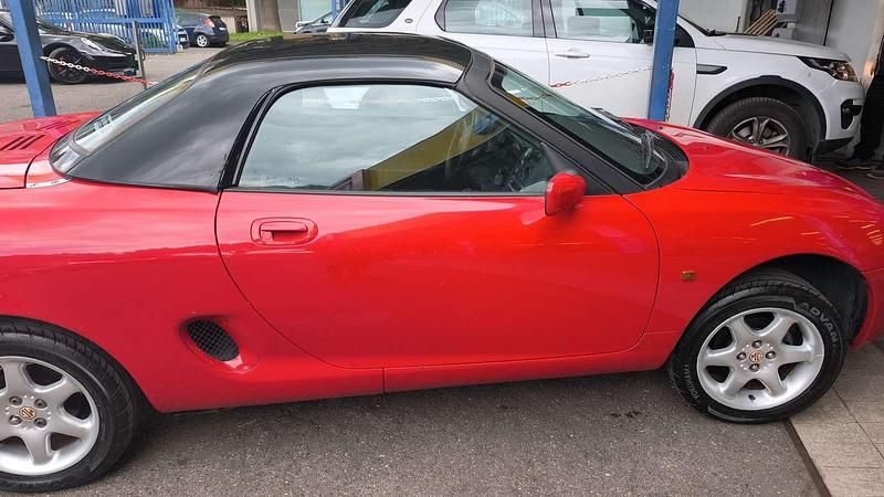 Usata MG F 120 CV (88 kW) 1998 Rosso Cabrio