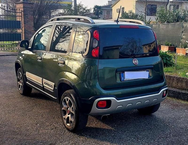 Usata Fiat Panda Cross Cross 86 CV (63 kW) 2021 Verde Utilitaria
