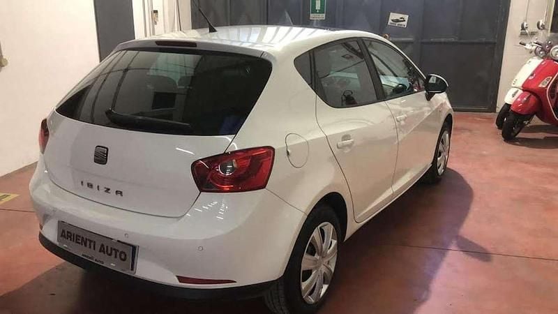Usata Seat Ibiza Stylance 69 CV (50 kW) 2009 Bianco metallizzato Berlina