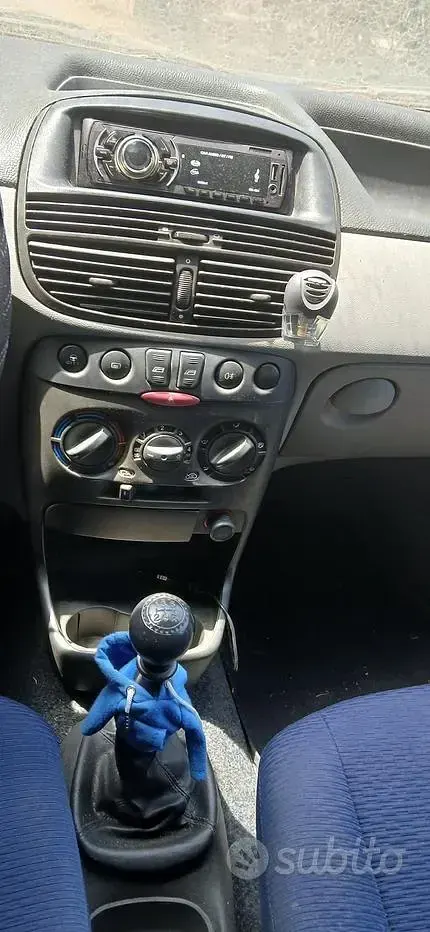 Usata Fiat Punto 60 CV (44 kW) 2001 Grigio Utilitaria