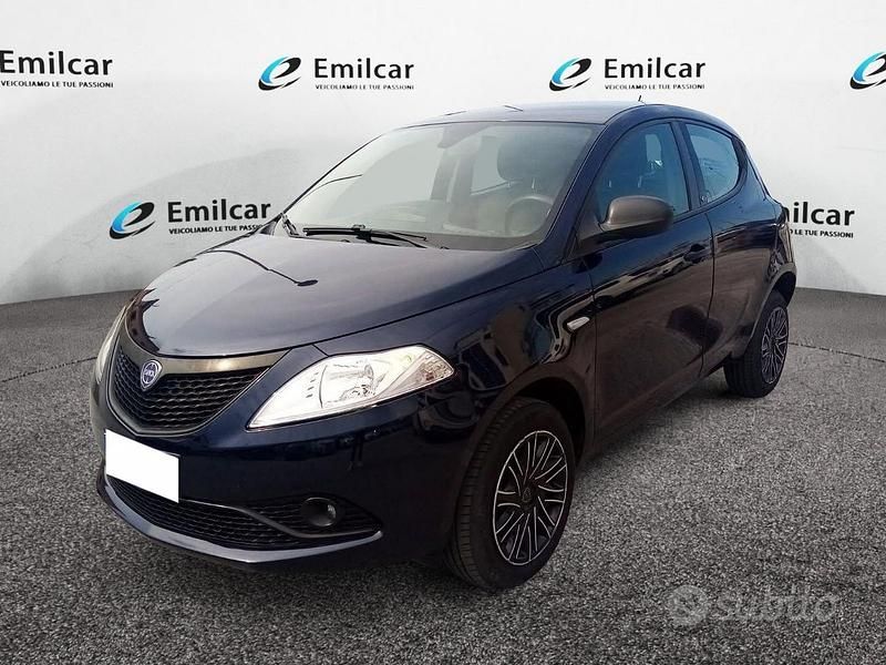 Blu Usata 2019 Lancia Ypsilon Due volumi | 10.500 € (Buon prezzo) - Immagine 1/4