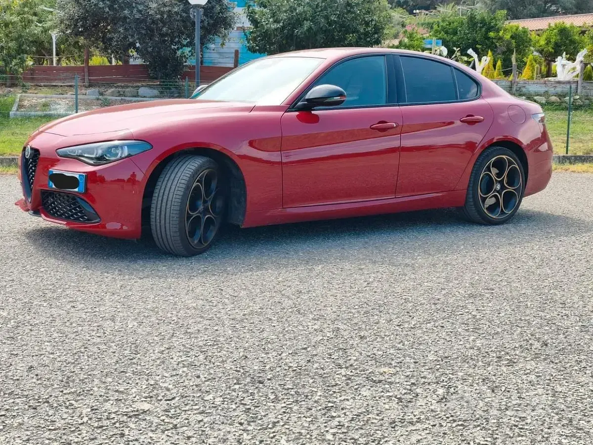 Usata Alfa Romeo Giulia 209 CV (153 kW) 2026 Rosso Berlina