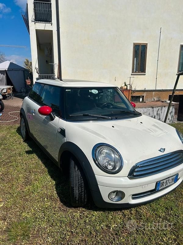 Usata Mini Cooper 120 CV (88 kW) 2007 Bianco Utilitaria