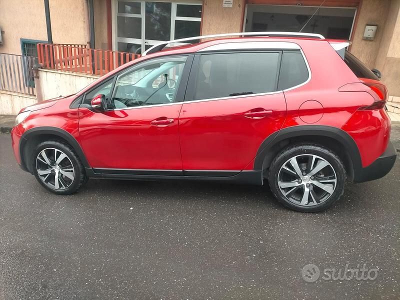 Usata Peugeot 2008 GT-line 99 CV (72 kW) 2016 Rosso SUV
