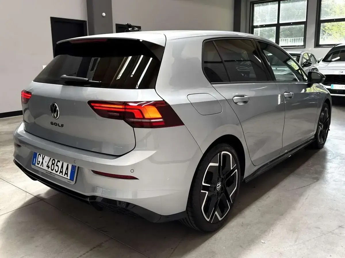 Usata VW Golf VIII R-line Plus 150 CV (110 kW) 2024 Other