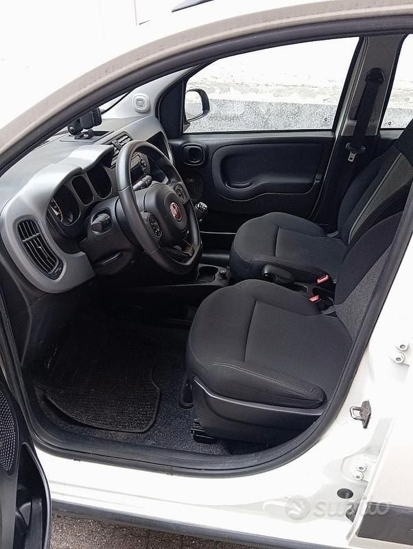 Usata Fiat Panda Cross Cross 69 CV (50 kW) 2019 Bianco Utilitaria