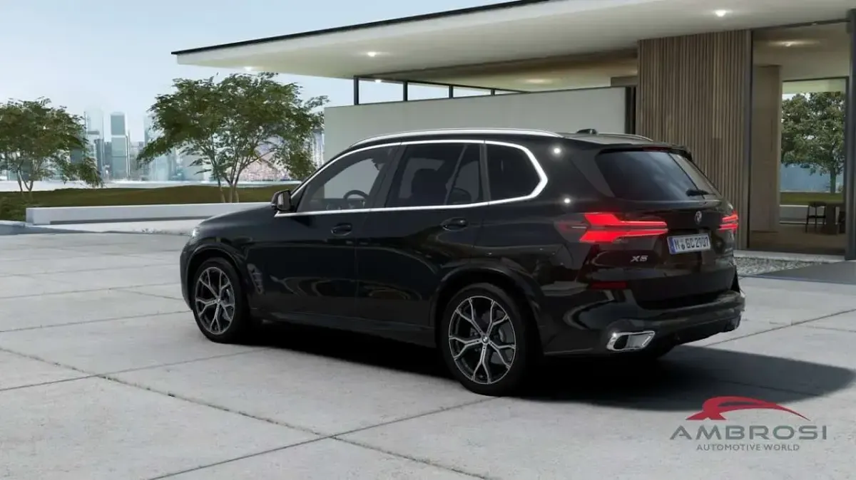 Nuova BMW X5 Comfort Edition 298 CV (219 kW) 2026 Black sapphire metallizzato SUV