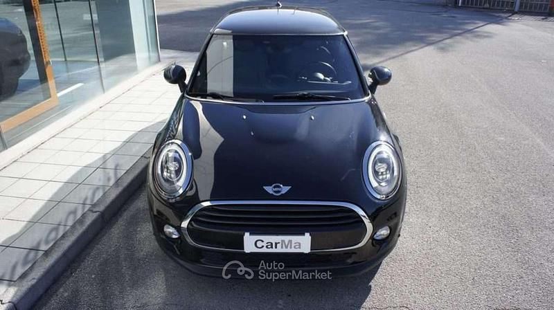 Usata Mini Cooper D Hype 116 CV (85 kW) 2017 Nero Utilitaria