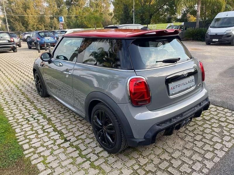 Usata Mini John Cooper Works 231 CV (169 kW) 2021 Moonwalk greytetto rosso Utilitaria