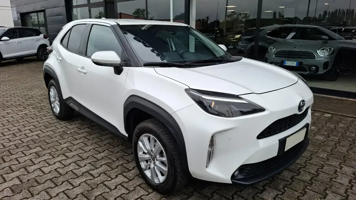 Usata Toyota Yaris Hybrid 116 CV (85 kW) 2023 Bianco