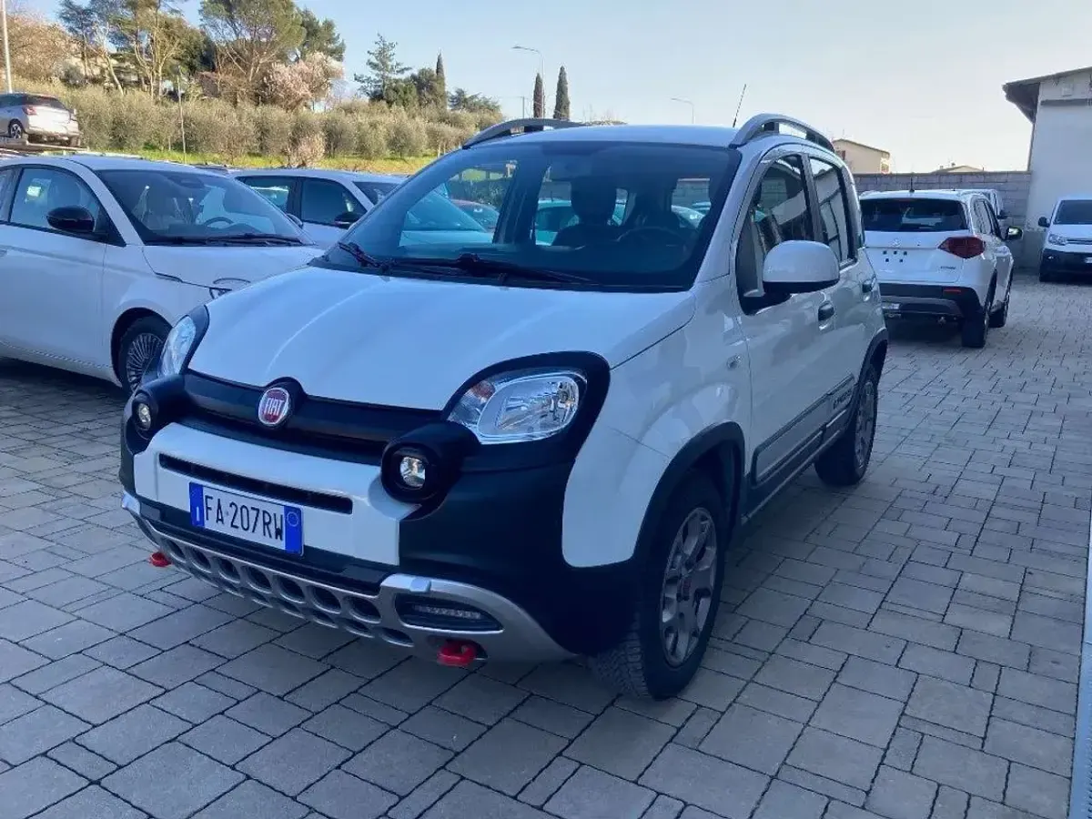 Usata Fiat Panda Cross Cross 95 CV (69 kW) 2015 Bianco Utilitaria
