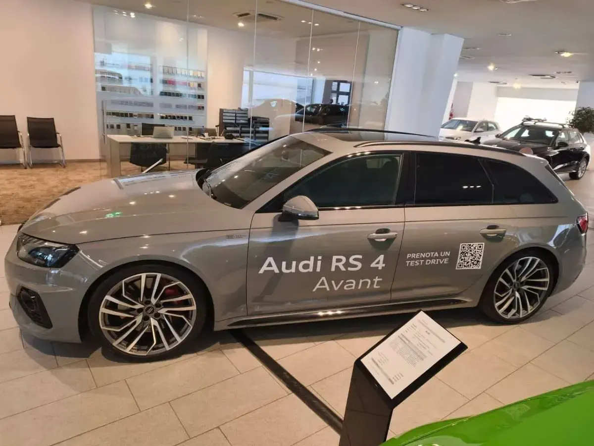 Usata Audi RS4 450 CV (330 kW) 2024 Argento Station wagon