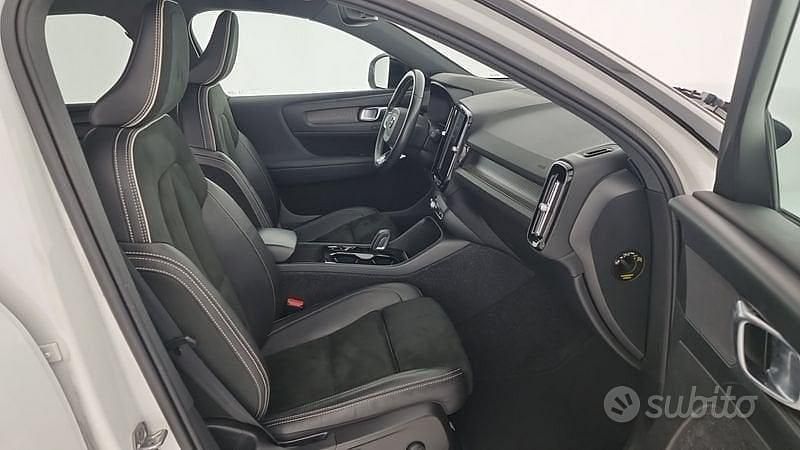 Usata Volvo XC40 R-Design 179 CV (131 kW) 2020 Bianco SUV