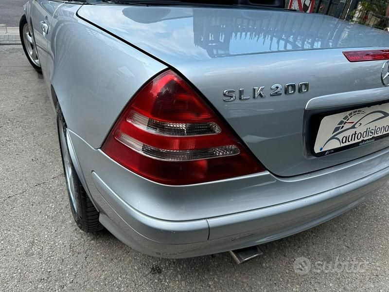 Usata Mercedes SLK200 163 CV (119 kW) 2003 Grigio Cabrio