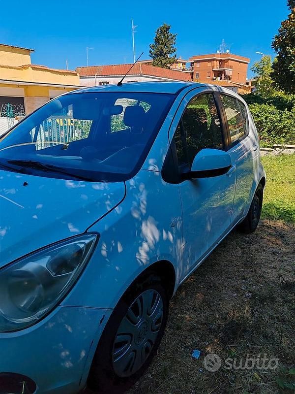 Usata Opel Agila 65 CV (47 kW) 2011 Bianco Utilitaria