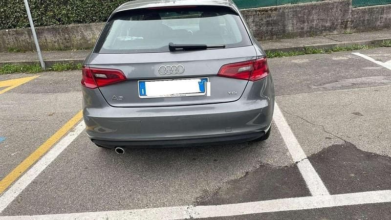 Usata Audi A3 Business 110 CV (80 kW) 2015 Grigio Berlina