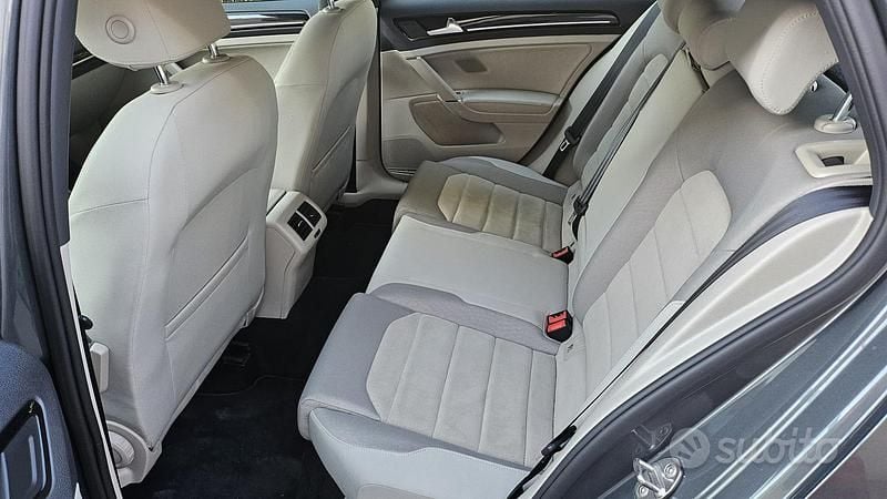 Usata VW Golf VII Highline 125 CV (91 kW) 2018 Grigio Berlina