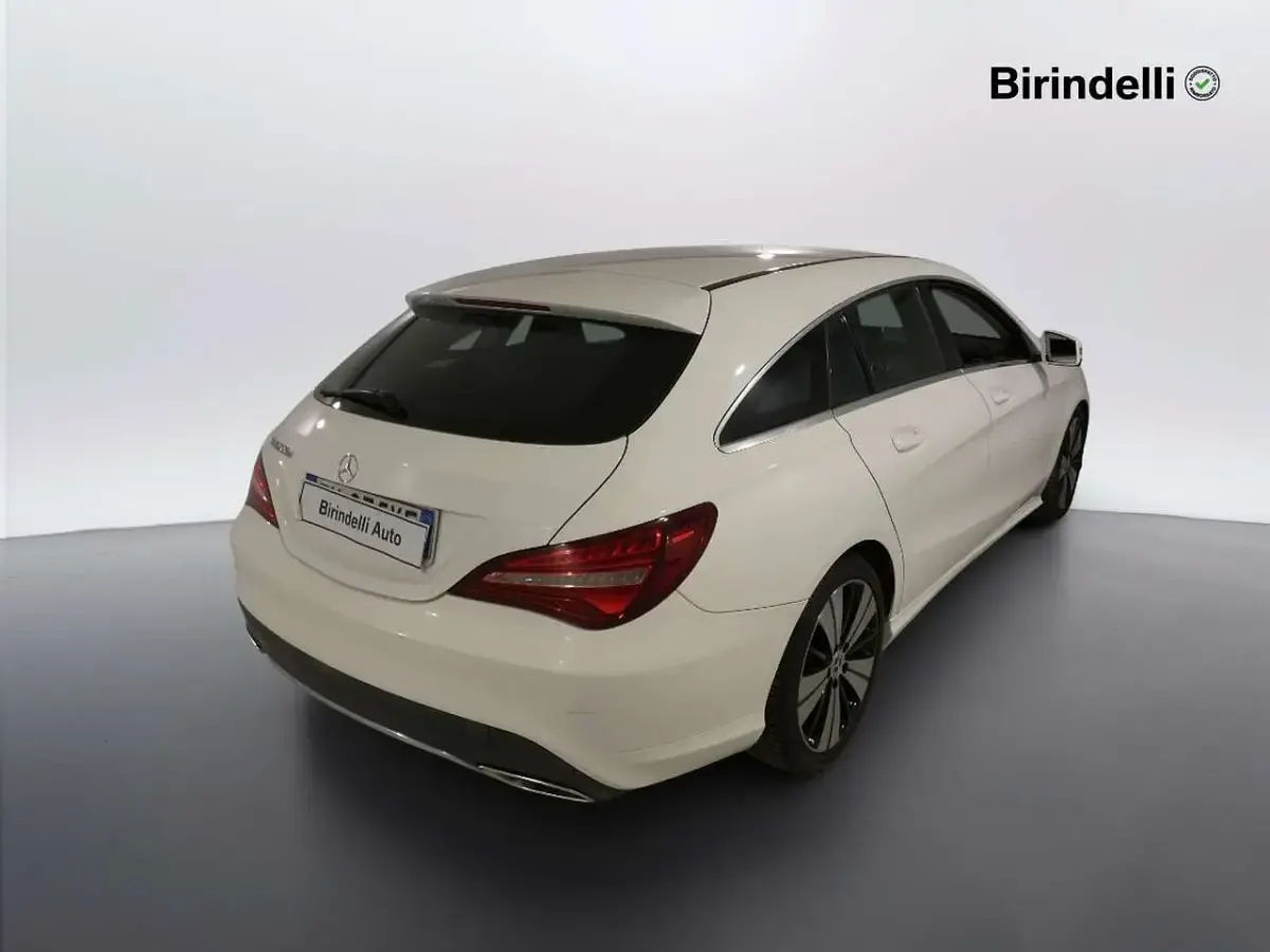 Usata Mercedes CLA200 136 CV (100 kW) 2019 Bianco Coupé