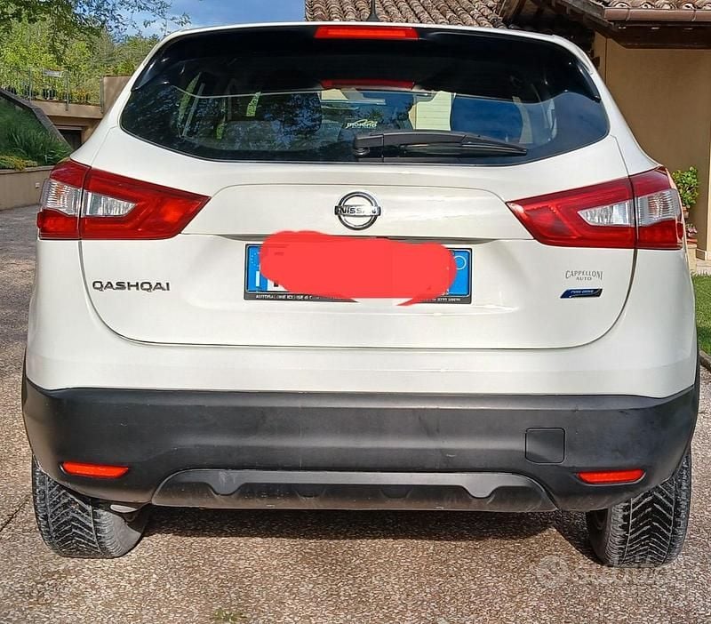 Gebraucht Nissan Qashqai Acenta 110 PS (80 kW) 2016 Weiß SUV